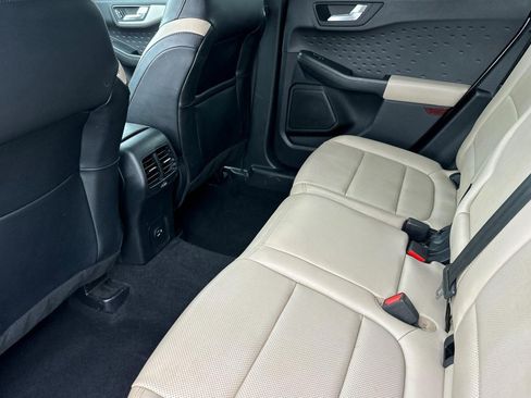 Used 2020 Ford Escape SEL image 15