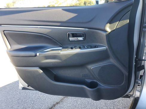 Used 2023 Mitsubishi Outlander Sport SE image 31