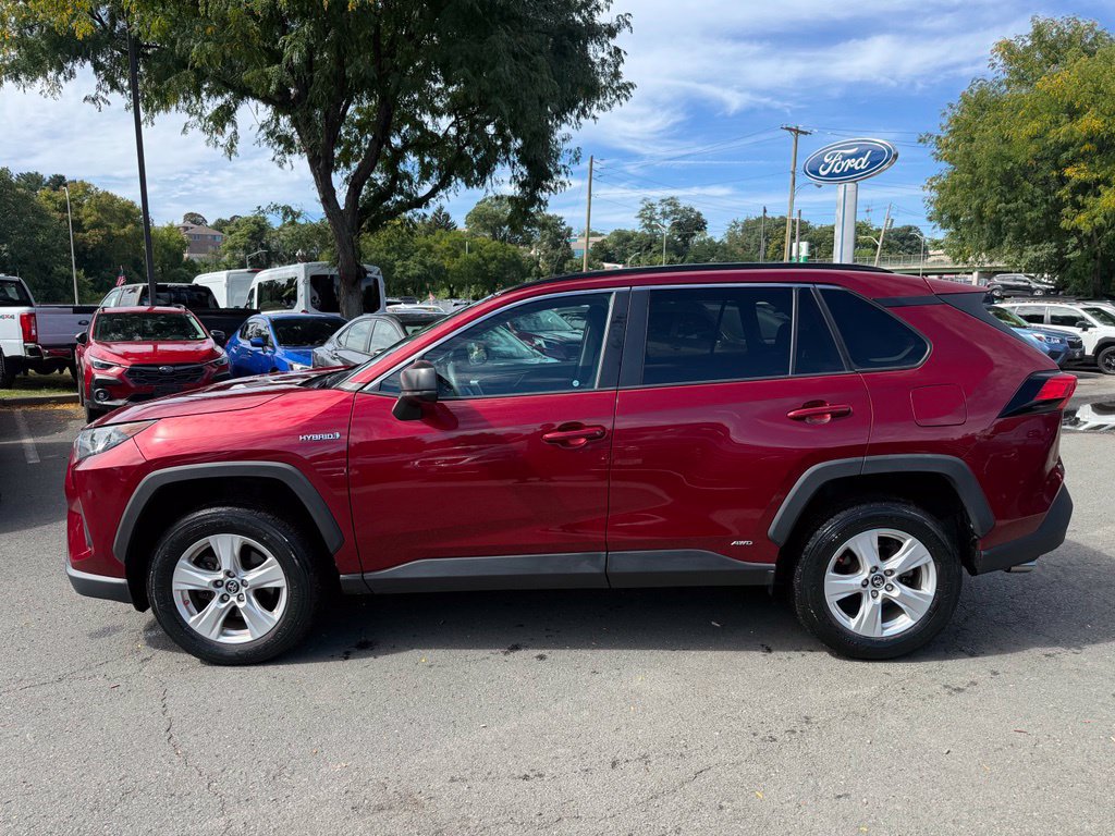 Used 2021 Toyota RAV4 LE AWD/4WD image 9