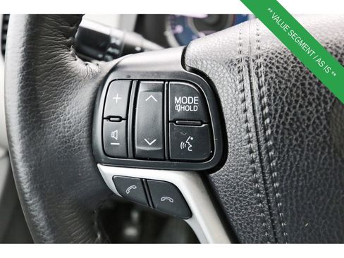 Used 2018 Toyota Sienna XLE image 18