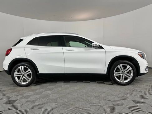 Used 2019 Mercedes-Benz GLA 250 4MATIC w/ Premium Package image 19
