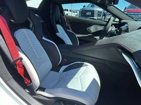 Used 2023 Chevrolet Corvette Stingray Premium Conv w/ Z51 Performance Package RWD image 12