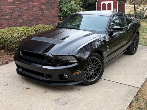 Used 2013 Ford Mustang Shelby GT500 image 6