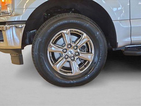 Certified 2020 Ford F150 XLT w/ Equipment Group 302A Luxury AWD/4WD image 23