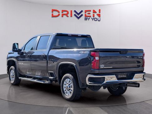 Used 2024 Chevrolet Silverado 2500 LT image 3