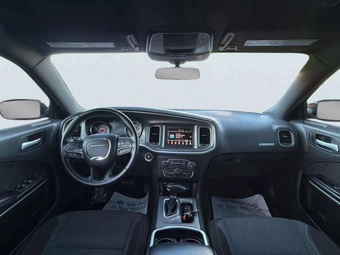 Used 2022 Dodge Charger SXT image 12