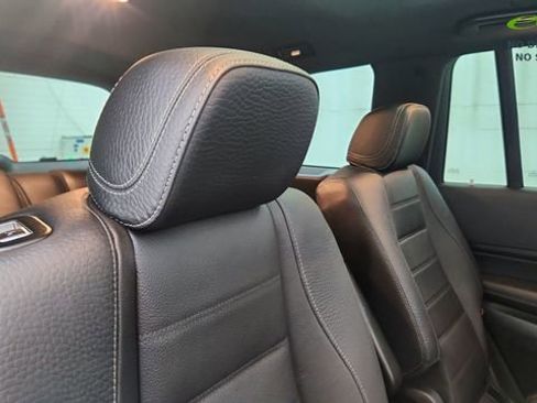 Used 2025 Mercedes-Benz GLS 450 4MATIC image 28