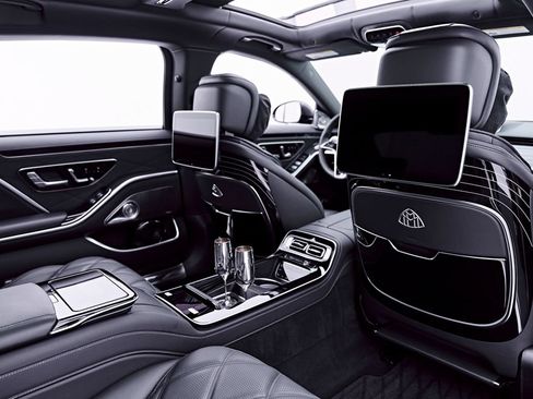 Used 2023 Mercedes-Benz Maybach S 580 4MATIC image 47