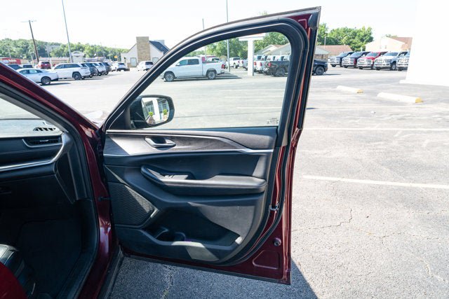 Used 2023 Jeep Grand Cherokee Limited RWD image 13