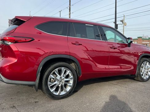 Used 2020 Toyota Highlander Limited image 5
