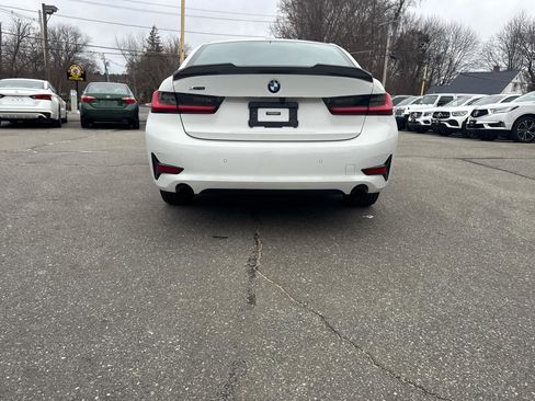Used 2020 BMW 330i xDrive Sedan w/ Premium Package image 10
