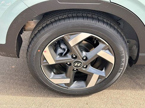 New 2026 Hyundai Venue SEL FWD image 18