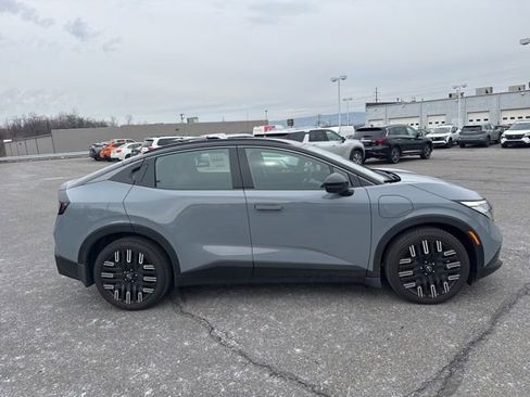 New 2026 Nissan Leaf Platinum+ w/ Cargo Package (Platinum+) FWD image 4