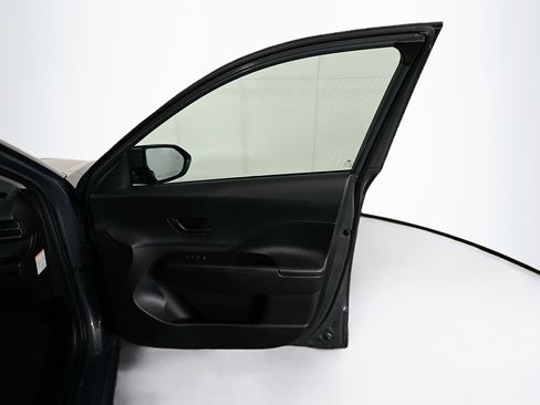 Used 2024 Hyundai Kona SEL FWD image 30