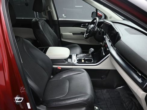 Certified 2024 Kia Carnival SX Prestige image 39