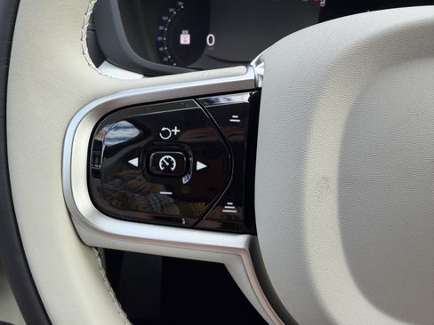 New 2026 Volvo XC60 T8 Ultra w/ Protection Package Premier image 28