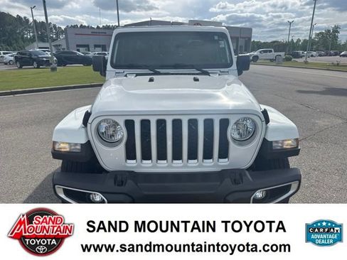 Used 2021 Jeep Gladiator Overland w/ Popular Equipment Package AWD/4WD image 8