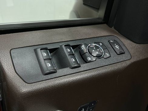 Used 2017 Ford F250 King Ranch image 16