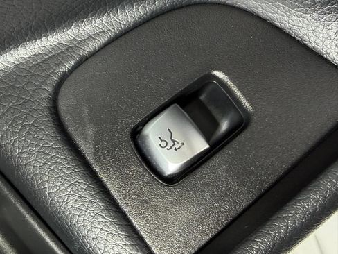 Used 2019 Mercedes-Benz E 300 image 28