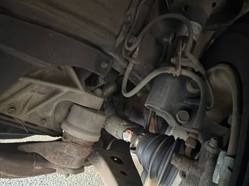 Used 2004 Toyota Camry LE FWD image 25