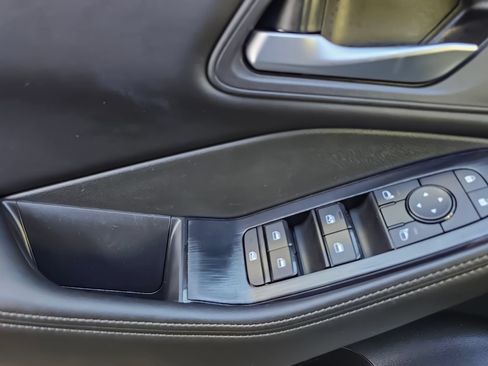 Used 2025 Nissan Rogue SV FWD image 7