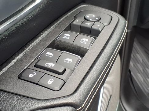 Used 2025 RAM 1500 Laramie w/ Night Edition AWD/4WD image 11