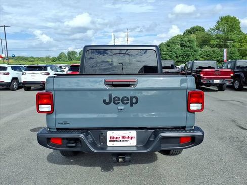 Used 2026 Jeep Gladiator Sport AWD/4WD image 7