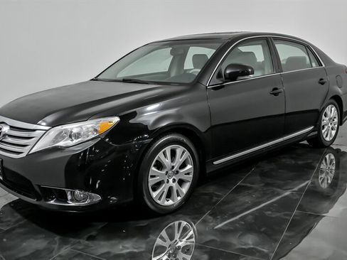 Used 2012 Toyota Avalon image 5