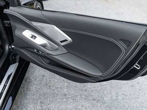 Used 2021 Chevrolet Corvette Stingray Premium Cpe w/ Z51 Performance Package RWD image 30