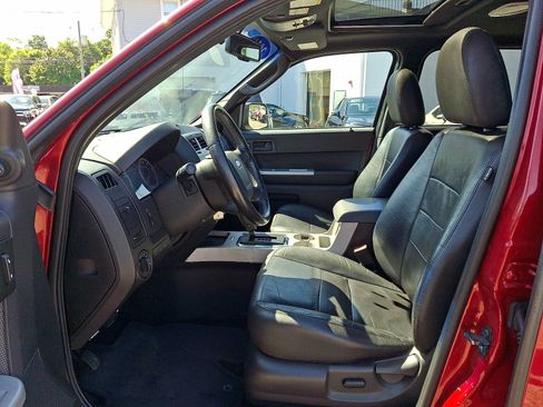 Used 2010 Ford Escape XLT AWD/4WD image 13