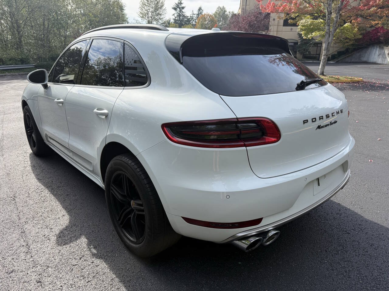 Used 2015 Porsche Macan Turbo w/ Light Comfort Package AWD/4WD image 3