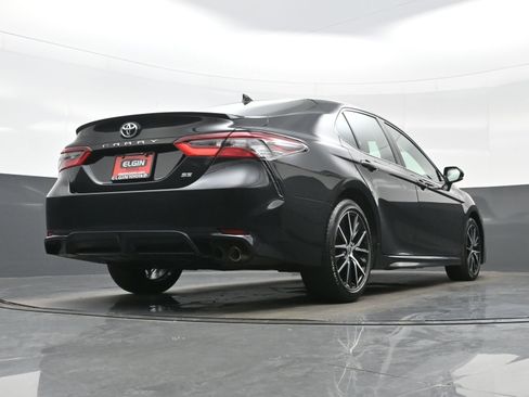 Used 2023 Toyota Camry SE FWD image 31