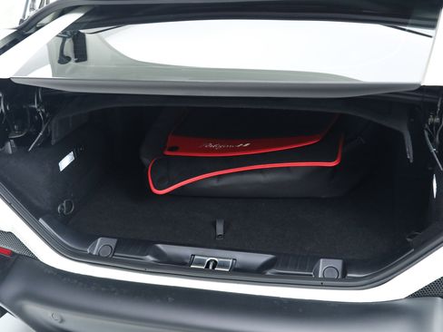 Certified 2022 Ferrari Portofino M RWD image 35