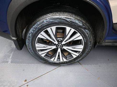 Used 2023 Nissan Rogue SV FWD image 22