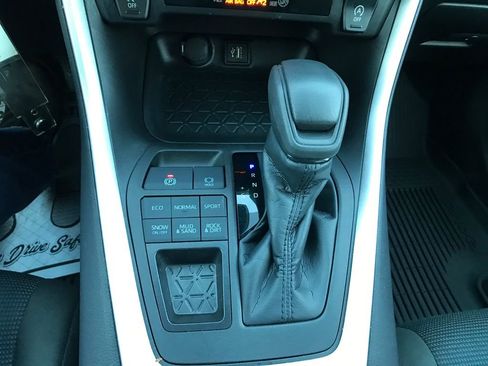 Used 2023 Toyota RAV4 LE image 20