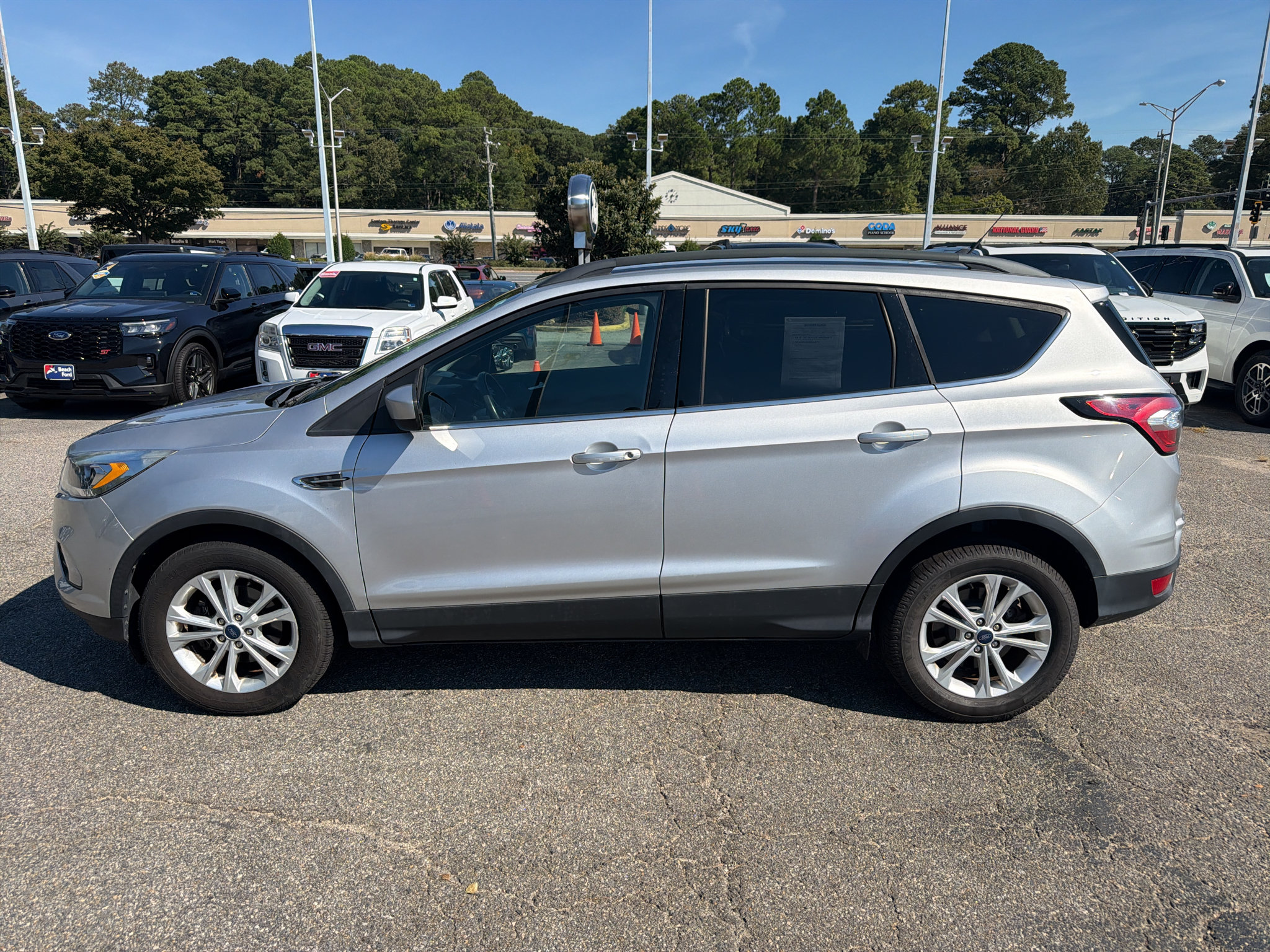 Used 2018 Ford Escape SEL FWD image 8