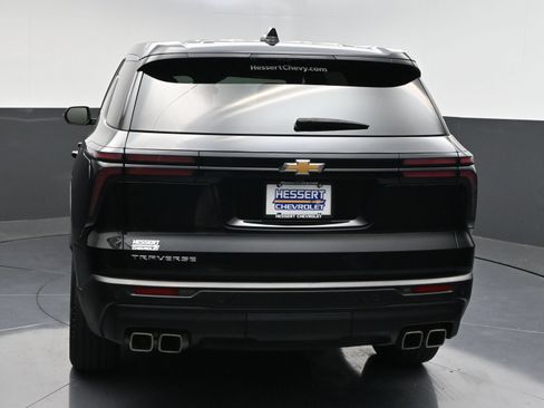 Used 2024 Chevrolet Traverse LS FWD image 6