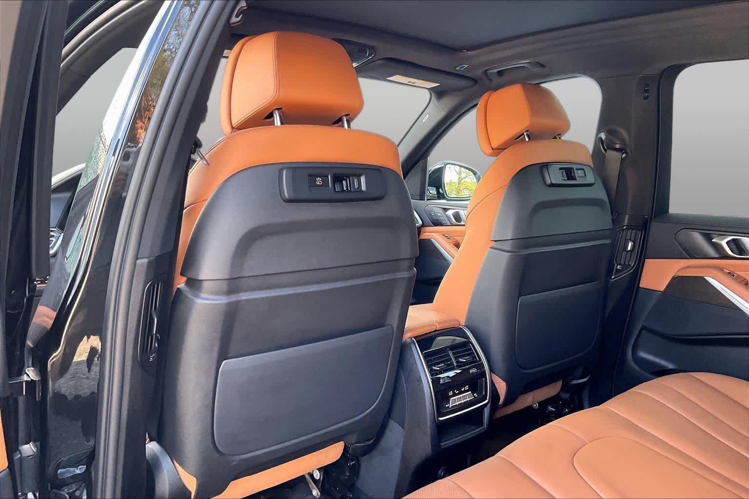 Used 2022 BMW X5 xDrive40i w/ M Sport Package AWD/4WD image 22
