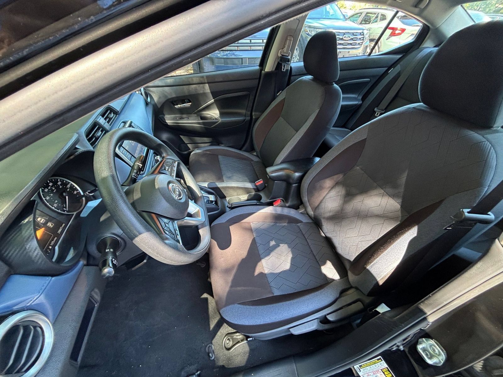 Used 2025 Nissan Versa SV FWD image 25