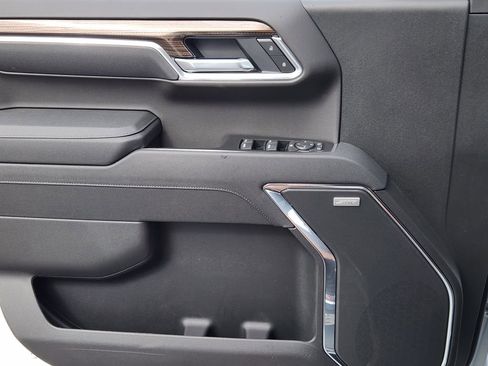 New 2026 Chevrolet Silverado 1500 LT Trail Boss w/ Safety Package image 17