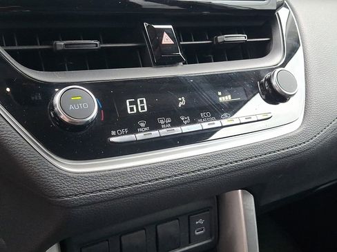 Used 2023 Toyota Corolla Cross LE AWD/4WD image 15