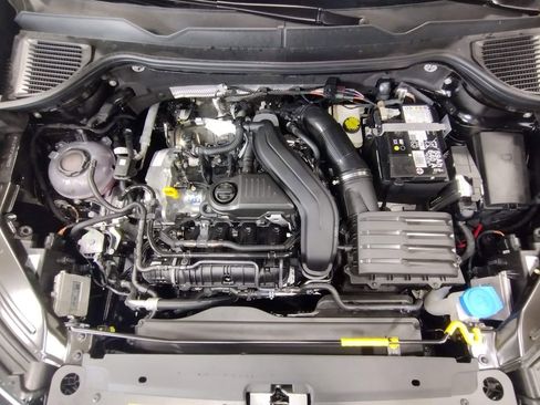 New 2026 Volkswagen Taos SE AWD/4WD image 7