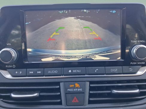 Used 2024 Nissan Altima 2.5 S FWD image 18