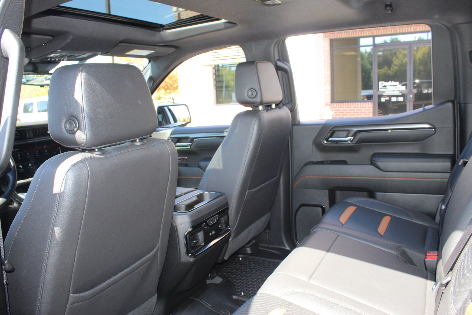 Used 2023 GMC Sierra 1500 AT4 w/ AT4 Premium Package AWD/4WD image 31