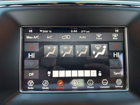 Used 2020 Jeep Grand Cherokee Laredo AWD/4WD image 21