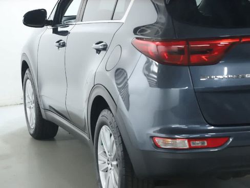 Used 2018 Kia Sportage LX w/ LX Technology Package FWD image 41