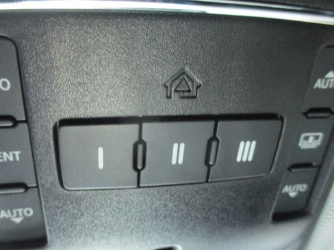 Used 2020 Jeep Grand Cherokee High Altitude AWD/4WD image 24