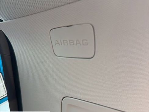 Used 2022 GMC Canyon AT4 image 35