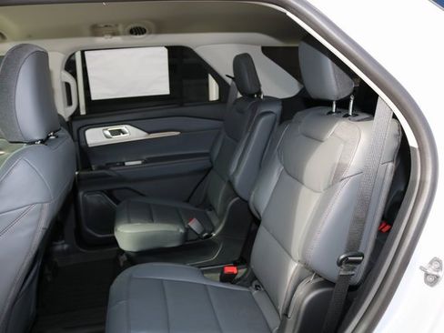 New 2026 Ford Explorer Active w/ Active Comfort Package image 17