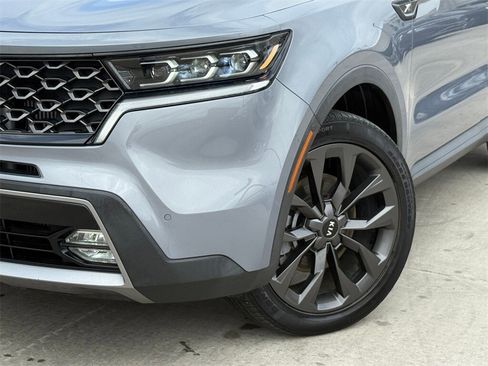 Used 2021 Kia Sorento SX Prestige image 2